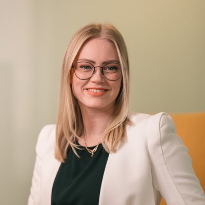 Johtaja @Vuokranantajat, viestintä, vaikuttaminen ja vastuullisuus. Vapaalla mm. hyvät keskustelut ja kivojen juttujen fiilistely.✨