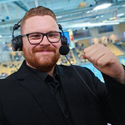Utdannet journalist og kommentator som har kommentert over 500 håndball- og fotballkamper siden 2015!
Innholdsprodusent for @Grorudfotball og @NorLigafotball