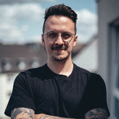 → Designer & Developer
→ Web Design, Webflow, GSAP, JS, CSS, Nuxt
→ Teaching on YouTube