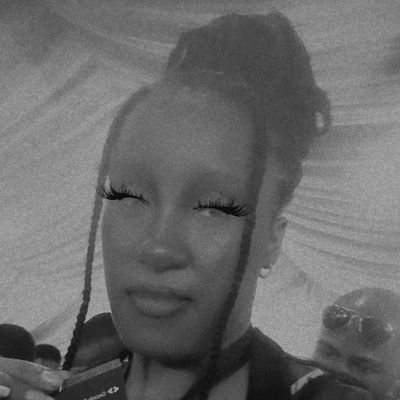 ellashine01's profile picture. I'm beautiful, and I know it.
 😊Tech enthusiast(UI/UX designer). 
Medically inclined😍