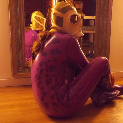 🔥♀ Latex Girl 🔥 🇦🇹 Wien Fetish Clip Creator  🔥 Clip4Sale Girl  🔥 Gas Mask Fan   https://t.co/JoQmRRC3kE 🔥 https://t.co/RMbdmvngnQ