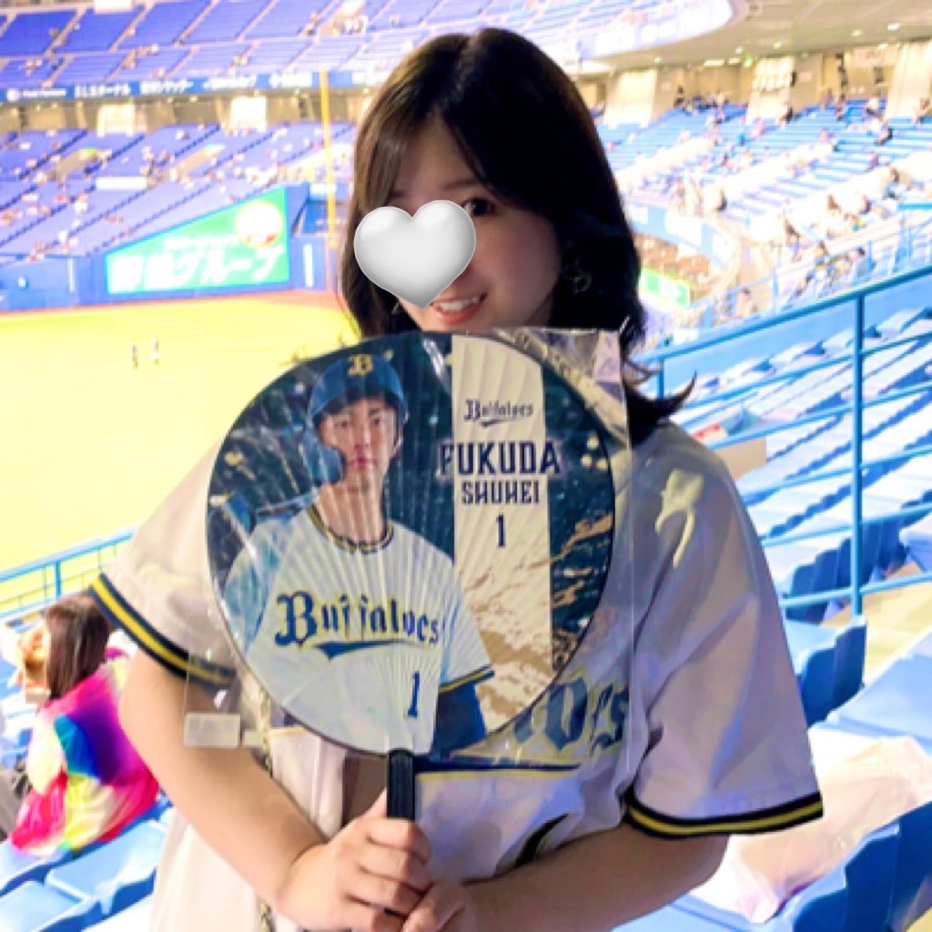 1meme11momo's profile picture. オリックス応援してます📣🤍歴14年目🫶🌈ドームでビール売ってました🍻無言フォロー失礼します🥹🤍 基本的に全員推しですが#65 #37 特に大好きです🩷みなさんとオリックスについて喋りたいです🧸🩵鍵は付けたり外したり🗝️