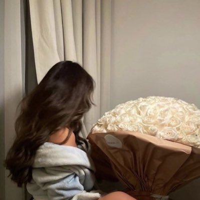 qvxnl20's profile picture. "𝑈𝑛𝑖𝑡𝑒𝑑 𝐴𝑟𝑎𝑏 𝐸𝑚𝑖𝑟𝑎𝑡𝑒𝑠"