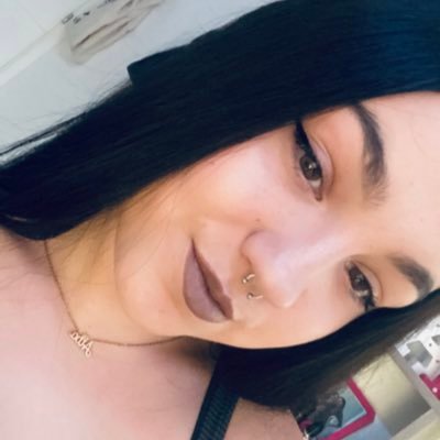 albammz__'s profile picture. (:(