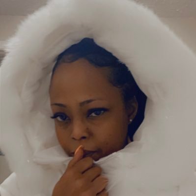 LoosieLue's profile picture. Me