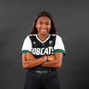 Ohio University Commit💚🤍//Lasers Silver 06🖤🩶// CF/UT// BHHS ‘25❤️💙Softball//Basketball// 2020 USA Softball All-American//GPA 3.89// 2023 MSP All-American