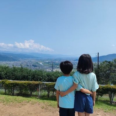 毎日楽しく過ごしたい！
ｱﾗﾌｫｰ主婦/👧👦の母/幼稚園教諭
ディズニー♥ハワイ🌴買い物👜映画🎥音楽🎵マンガ📕お菓子🍫懸賞🎁
無言フォローすみません！無言フォロー🆗よろしくお願いします♡
RT→RT気を付けます💦