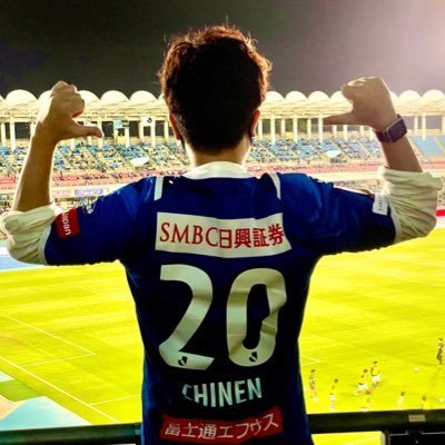 takasundoll's profile picture. クリエイティブのお仕事してます/フロサポ/ひっそりと長崎も応援/ヤクルト/実りのない話やサッカーと音楽のツイートをしがち。時々デザインや仕事のお話。生暖かい目で見守ってください☺︎
