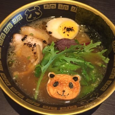 主食は炭水化物🍜 1人でラーメン屋さん巡り好きBUT出不精🐷 行きたかったお店少しずつ網羅したい🍥 最近たんぱく質摂取心掛けて〼✌️限定、コラボ、お得に弱い🤤 飲食店全面的に応援したい📣 懸賞ハマり中RT多め🙏 運動サボって肥え杉😨 宅トレ徐々に復活💪 しかし食欲旺盛🥺 いいね押したのに消えるの何故…