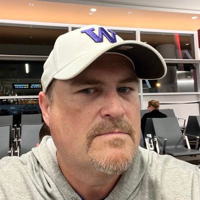 md_mduvee's profile picture. and I get respect