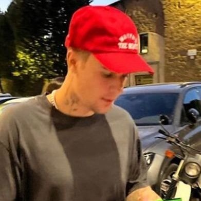 jrryhot_12's profile picture. 