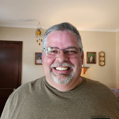 I'm your average guy married to hotwife. we are looking for other couples and select males for her and females for him