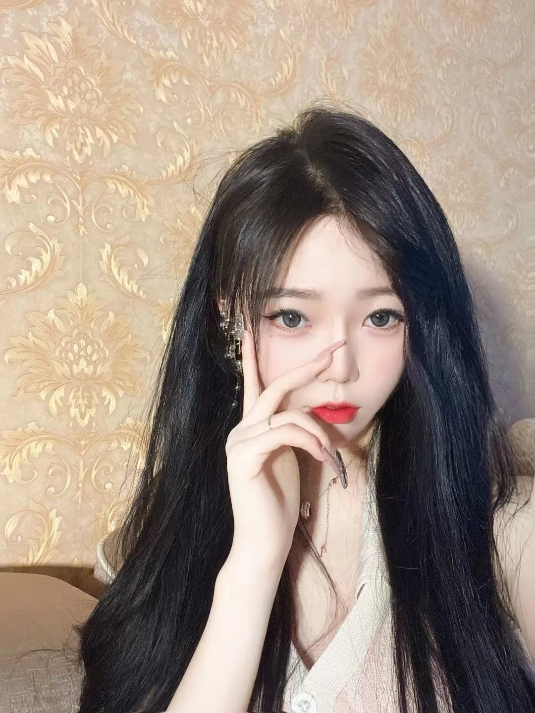 SarahWa64416167's profile picture. 毕业生，线下约QQ：3052605101 身材好，水多，有点小反差，电报，https://t.co/NNro9SADtb