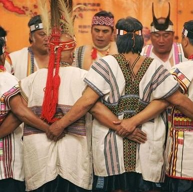 TheAustronesian's profile picture. Leftist Canadian