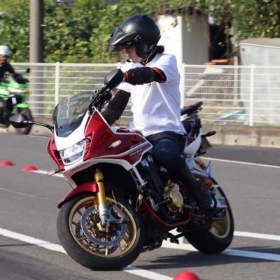 ubereatshikkosi's profile picture. いい歳したおっさんです😜V-max1200&CB1300SB30thAnniversary乗ってます🏍³₃ ラーメン屋勤務しながらフードデリバリーやってます！