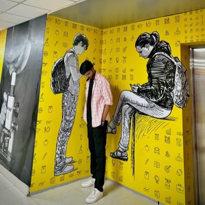 mememonsterabhi's profile picture. Lawyer