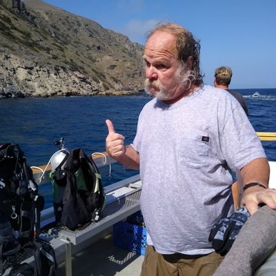 robins_bre81098's profile picture. Don't let the young get you down.