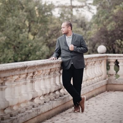 Rock_Rob96's profile picture. Jeune, doux, calme, impulsif, nerveux, patient, fatigué, homme libre + authentique + sincère (préfère le 100% Réel), pansexuel, très actif sur Instagram