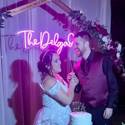 tj_delgado23's profile picture. | Insta: igivegoodtjs | PSU class of 2019| Husband of @itsshynotshay