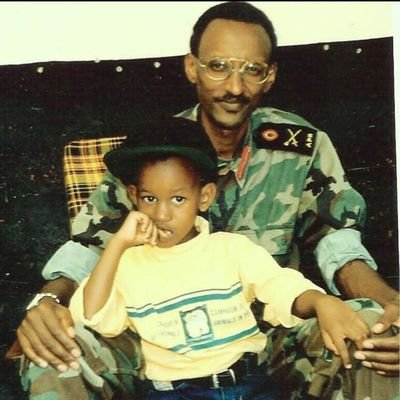 #UMUNYABIGWIWACU🇷🇼❤️
#AMATEKA📝
#IBIGWI💪
#IBIRINDIRO 💪
#TumenyeNibi🇷🇼❤️
INKOTANYI TILL I DIE✊