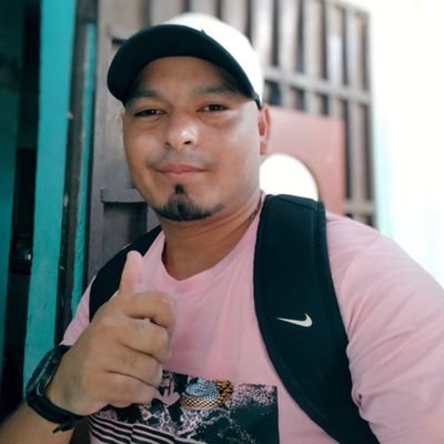 ce_Villanueva's profile picture. Pero Dios, que nos ama, nos ayuda a salir más que vencedores en todo. Romanos 8:37