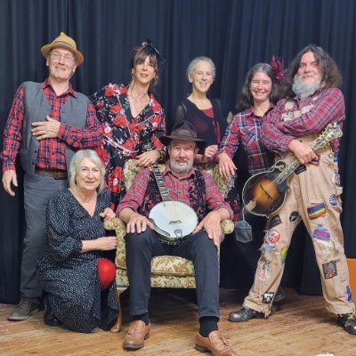 Firmly rooted in traditional American music, Buffalo Gals’ authentic style is infused with their own unique brand of excitement and energy.