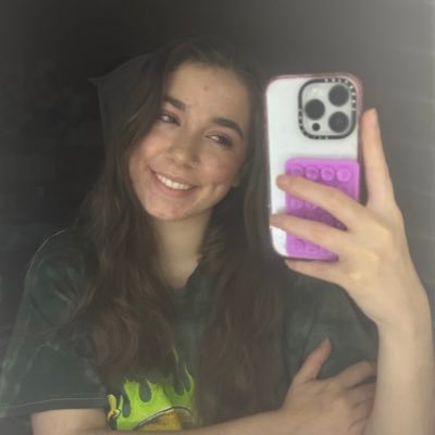 lizzychokes Profile Picture