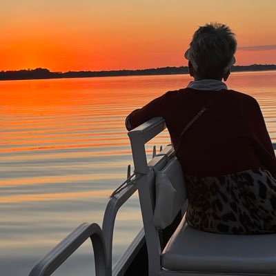 blackitomburn's profile picture. Aspiring recluse in tropics. Gentle Reader, writer, tree hugger, practitioner of the art of sit & stare.