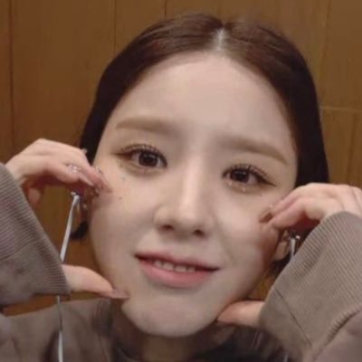 항상 #희진 #윤진 #카리나 편 🫶 occasional 한-ENG trans for heejin/loona & @fimsubs 👩💻