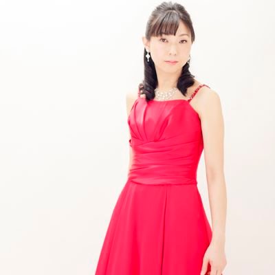 札幌室内歌劇場の鍵盤係
ピアノを弾いたり教えたりしております、岩井です
コロナ禍を乗り切る為にTwitterデビューしました
具合悪いなら無理してレッスン、練習に来ないで!!
マスク、手洗い、換気、体調不良時に無理しない!!
宜しくお願いします🎶✨🎹