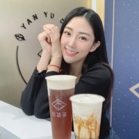 Hi Yên(@LyHiYen) 's Twitter Profile Photo