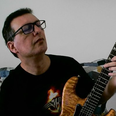 Cristão, Conservador, Flamenguista, Guitarrista nos projetos autorais #Myth(ainda em construção);#MorganaAaron.
Não respondo mensagem direta.