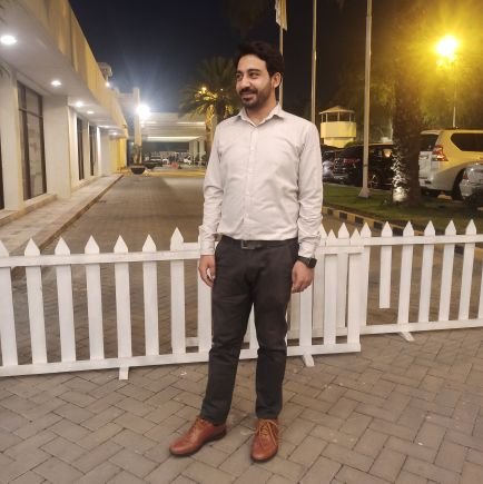 AhmadAl_i's profile picture. PharmMedic 
Break the bias 🙅