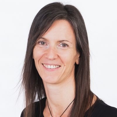 laiafabregas's profile picture. Escriptora i directora del Laboratori de Lletres, també escric cartes, una cada dia, des de fa vint-i-tres anys.