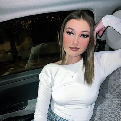 lunahnr's profile picture. 