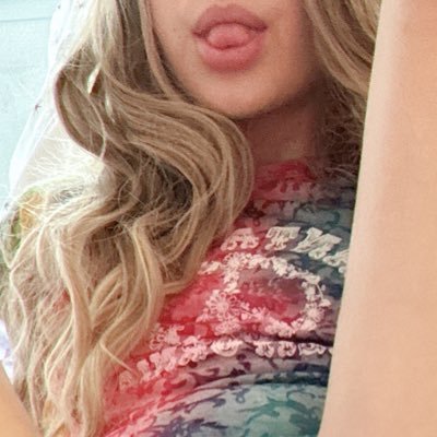 baybcinnamon's profile picture. 🕊️ California Music Artist 🕊️