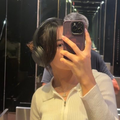 inijenni's profile picture. 