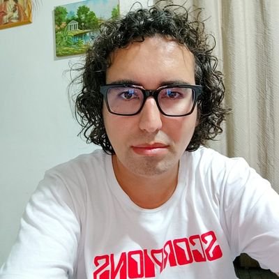 Químico, fã de Chaves, animações e filmes (especialmente terror) em geral. Capivara no xadrez.
Sempre à esquerda de qualquer governo brasileiro.