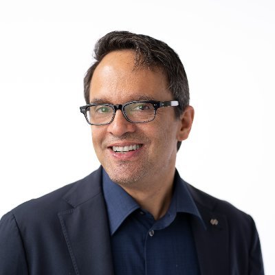 Daniel Tisch APR, FCPRS, ICD.D 🇺🇦 Profile
