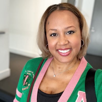 Consultant. Yogi. CEO and Founder of millielovesyoga 💗💚