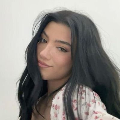 -sam/samantha
-15
-got logged out of old fanpage but did another one
-charli noticed 0x
-stay safe
-🇭🇷/🇩🇪