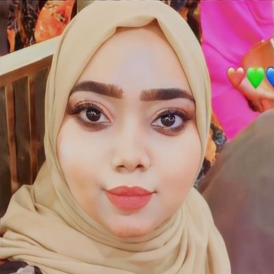 والشمس في عليائها أنثى وكل الطيبات بنات 🌿🌸♥️
