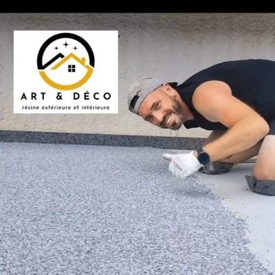 Créateur, Professionnel et Passionné dans la Résine Décorative, Intérieur et Extérieur
TikTok: 200K
Snap: 12K
Facebook: 143K
Insta:  24K
YouTube: 5.3K