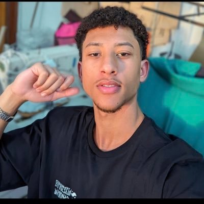 Guilhermedooz's profile picture. só distração