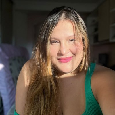 vivendo pra exaltar e amar incondicionalmente a minha irmã ao mesmo passo que vivo para reclamar e fofocar