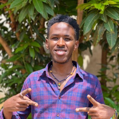 basketball is my passion micro influencer🤣 CO FOUNDER OF RAISE A DREAM UGANDA big introvert with a social vibe #proud farmer upcoming business mogul😎