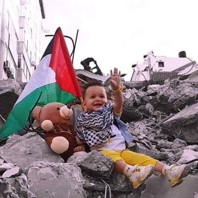 تمر بأوقات تضيق فيها بالشبكات الإجتماعية، حتى تقع عيناك على كلمات تعيد لك شغفك و بهجة البدايات و دهشة الجديد