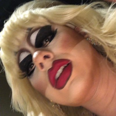 perfil novo, vim pro x por conta de drag race