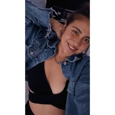 Ante todo una sonrisa bien grande siempre💫
Leonina♌🖤