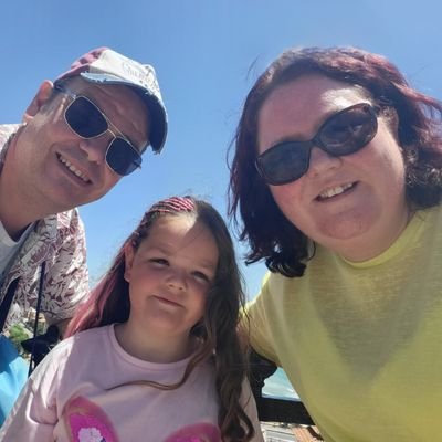 NHS Media Manager, wife, mum to one human and one dog! Real ale drinker and CAMRA nerd! All views my own.